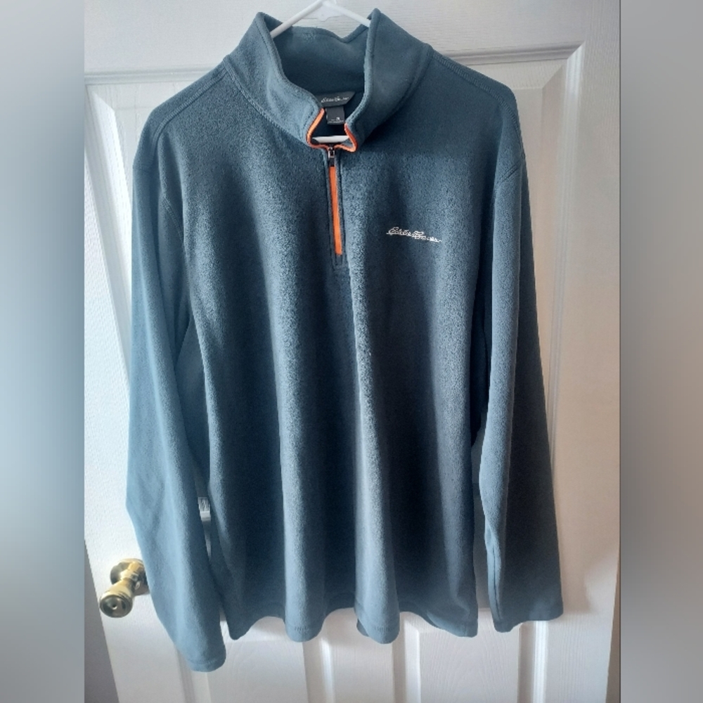 Men's Eddie Bauer slate blue 1/2 zip fleece shirt